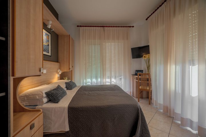 Room 47 of 131