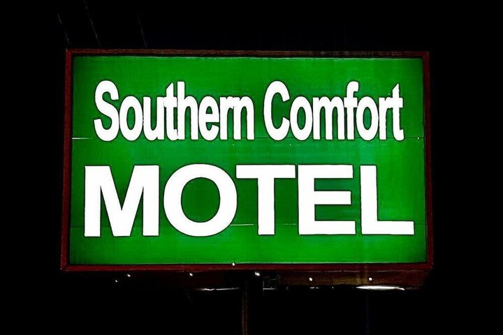 Hotel 8 of 9