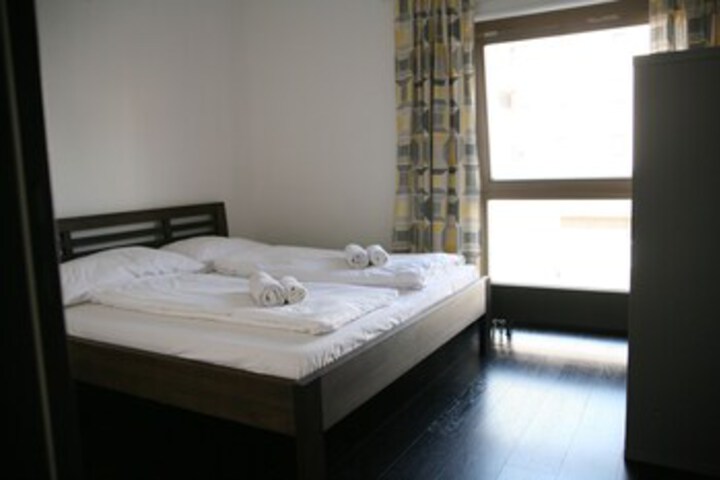 Room 210 of 275