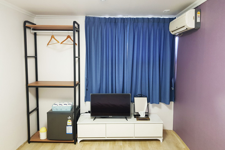 Room 13 of 17