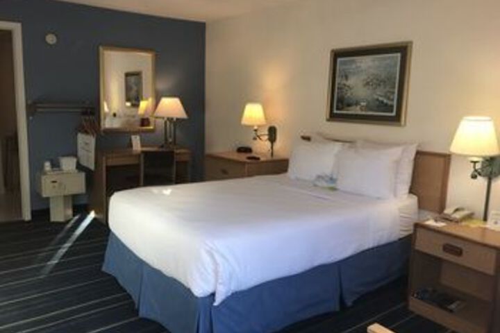 Room 10 of 45
