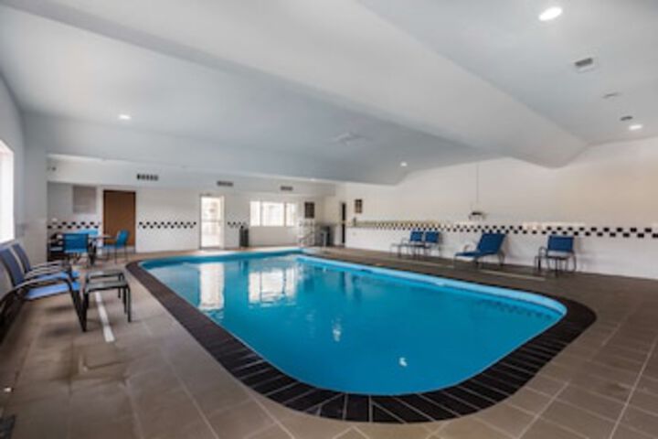 Pool 100 of 213