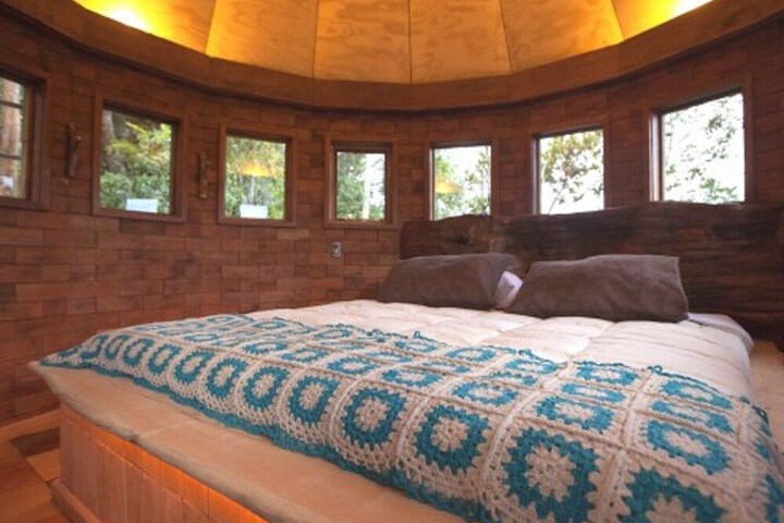 Room 4 of 23