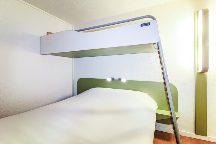 Room 7 of 51