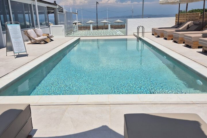 Pool 50 of 67