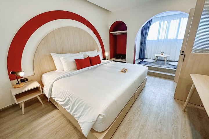 Room 72 of 190