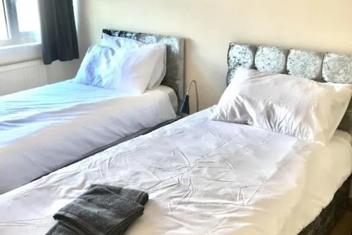 Room 2 of 12