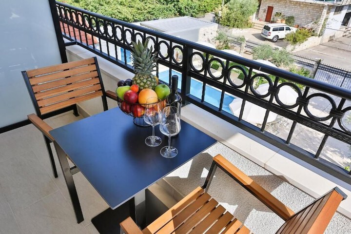 Terrace/Patio 30 of 52