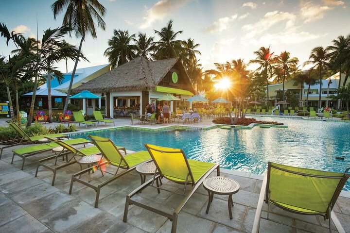 Hotel with Pool