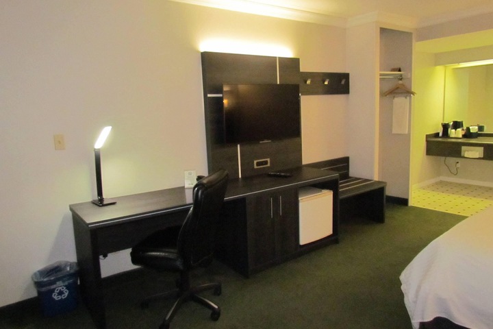Room 18 of 64