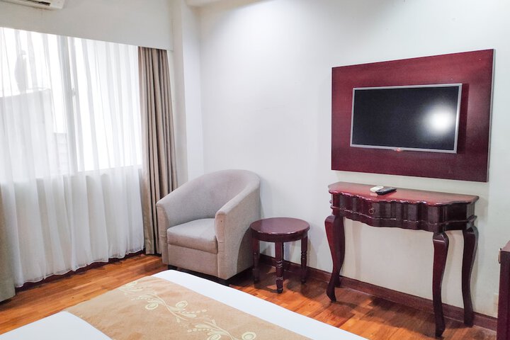 Room 3 of 13