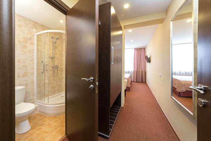 Room 5 of 50