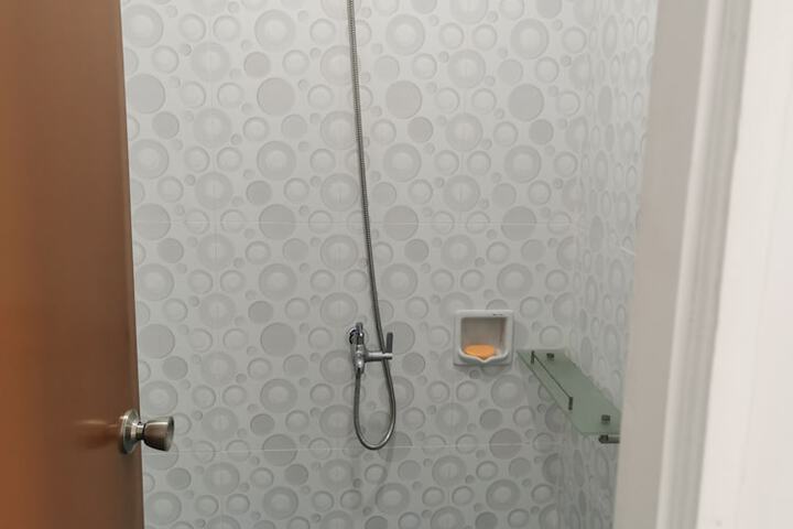 Room 16 of 30