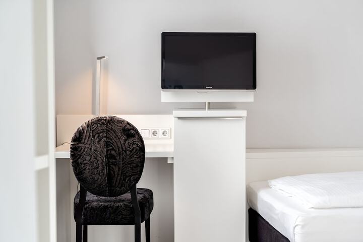 Room 19 of 52