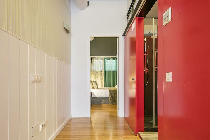 Room 18 of 101