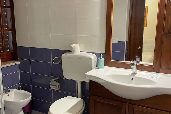 Room 8 of 8