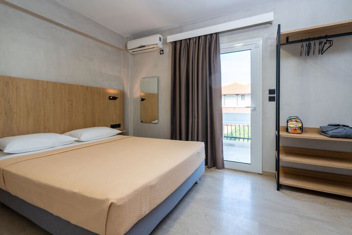 Room 9 of 55