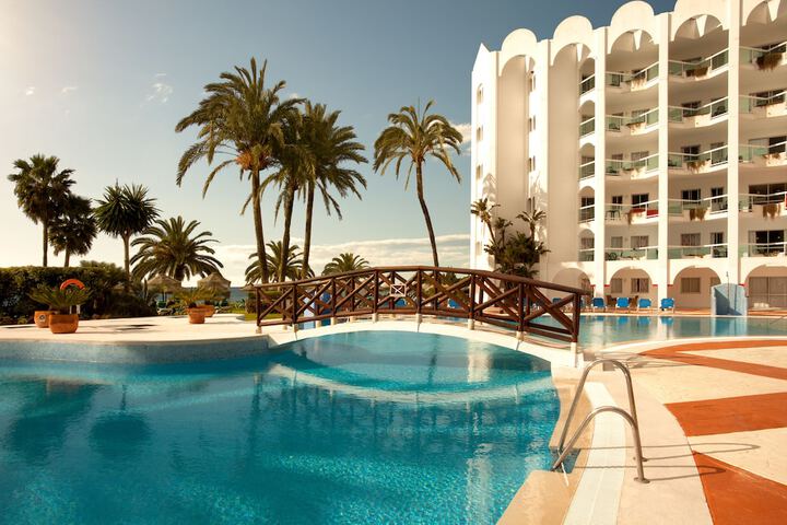Pools & Facilities