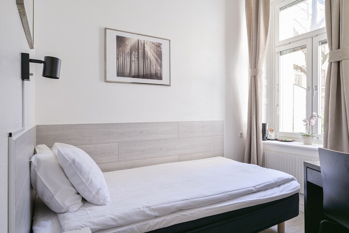 Room 21 of 75