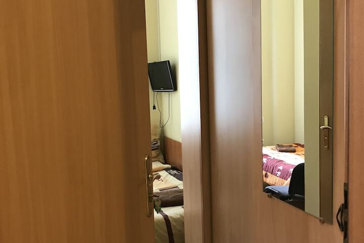 Room 7 of 23