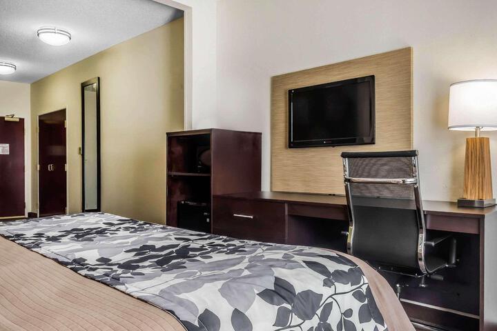 1 King Bed Mobility Accessible (2 of 10)