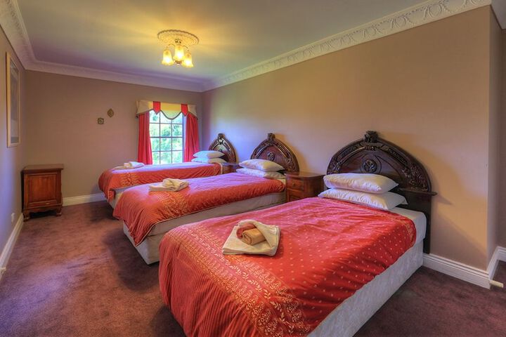 Room 16 of 156
