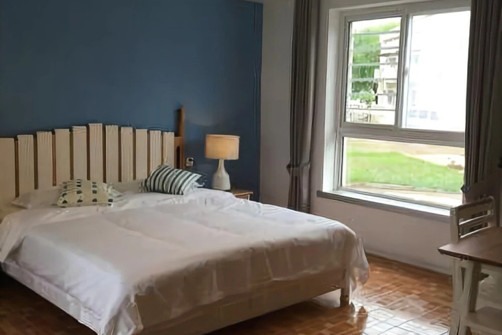 Room 16 of 19