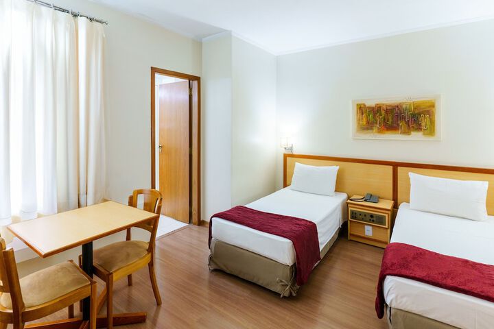 Room 10 of 47