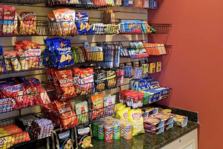 Snack bar
