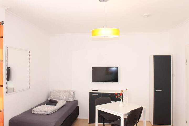 Room 15 of 35