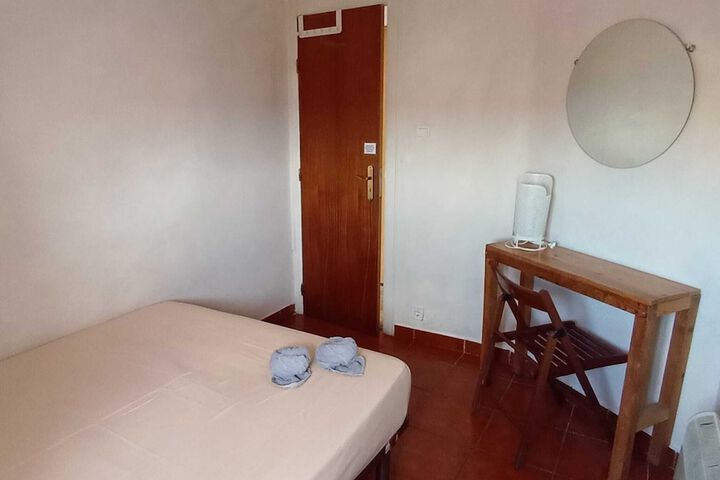 Room 2 of 23