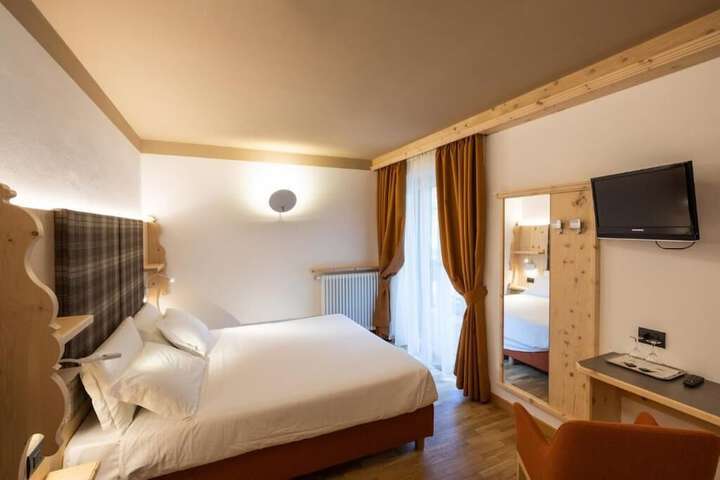 Room 10 of 55