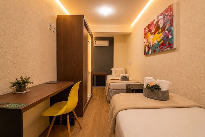 Room 27 of 95