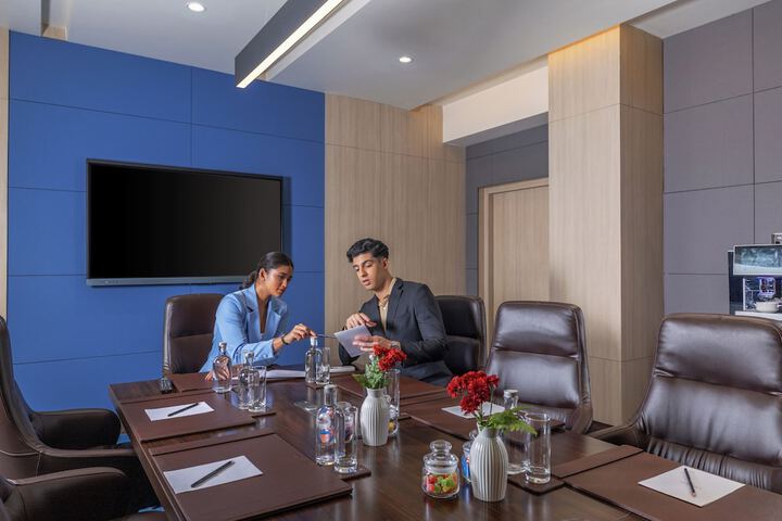 Business Center 80 of 87