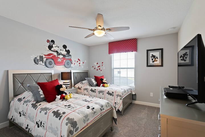 Room 5 of 62