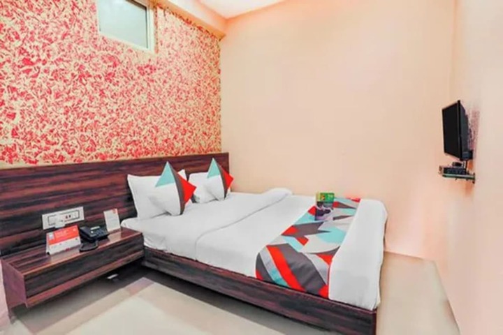 Room 9 of 21