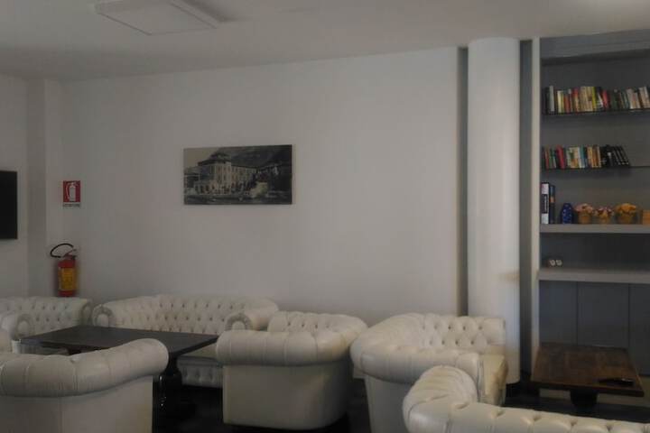 Guest Lobby