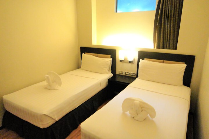 Room 8 of 67