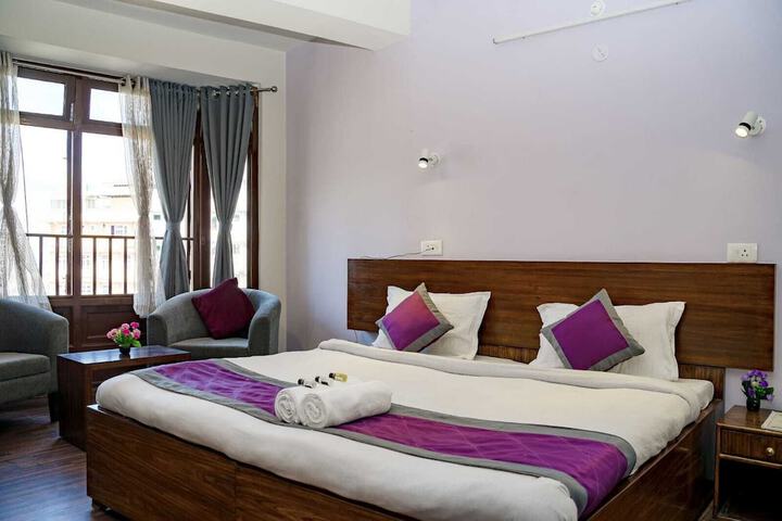 Room 9 of 27