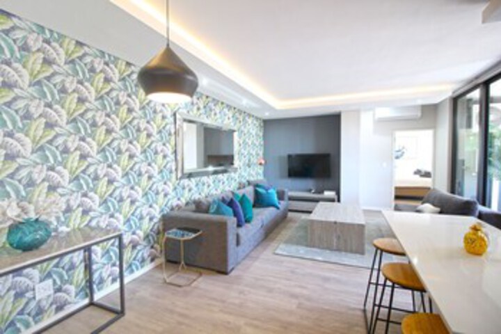 ChelseaOnMain 206