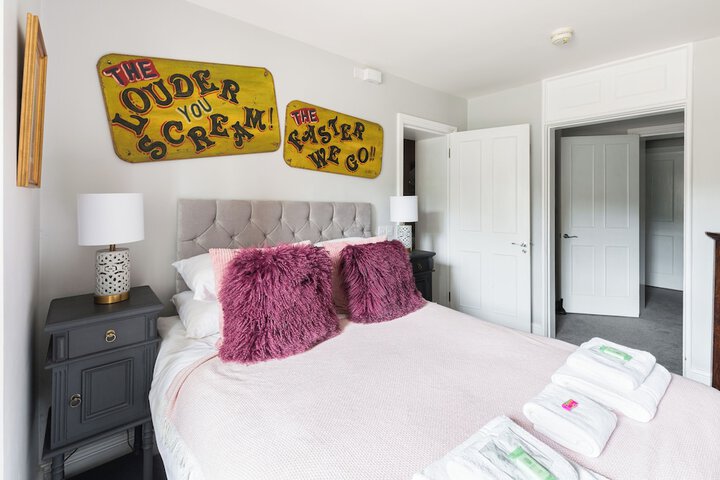 Room 20 of 261