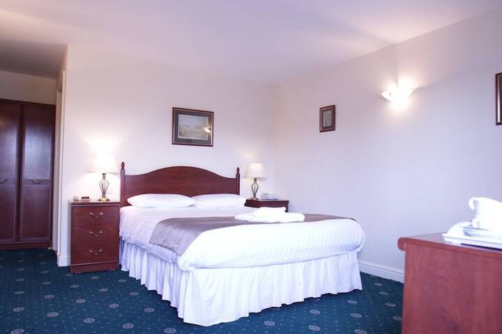 Room 5 of 34