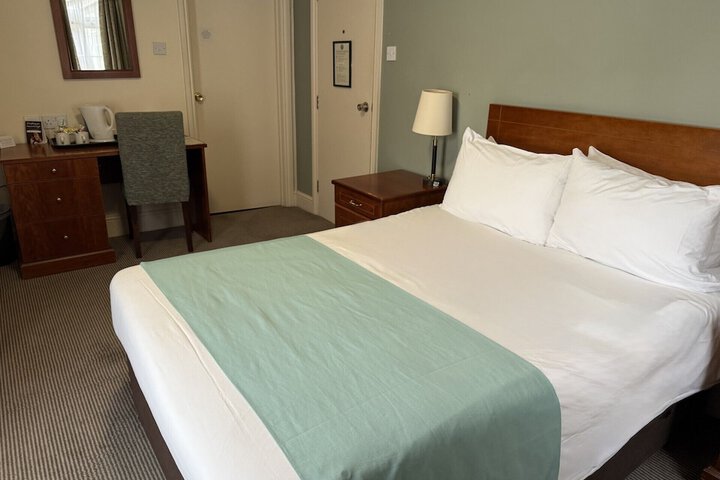 Room 21 of 49