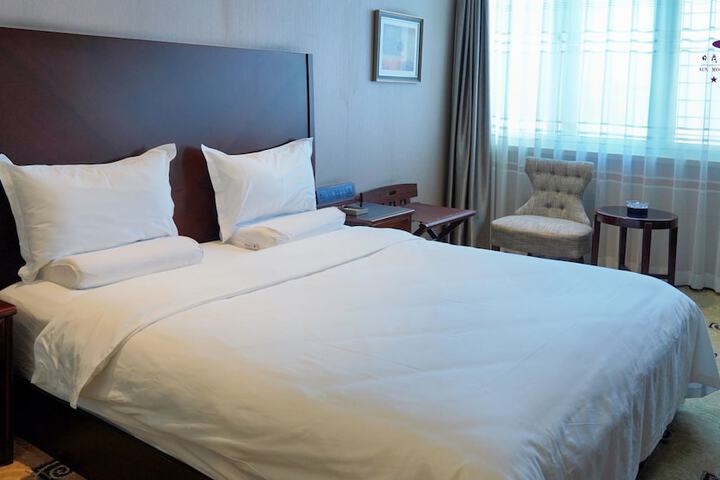 Room 10 of 50