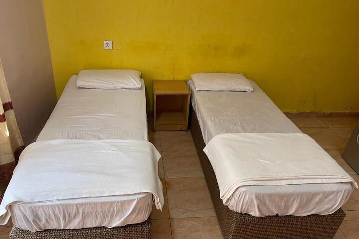 Room 6 of 7