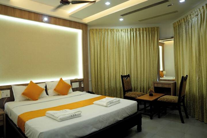 Room 3 of 26