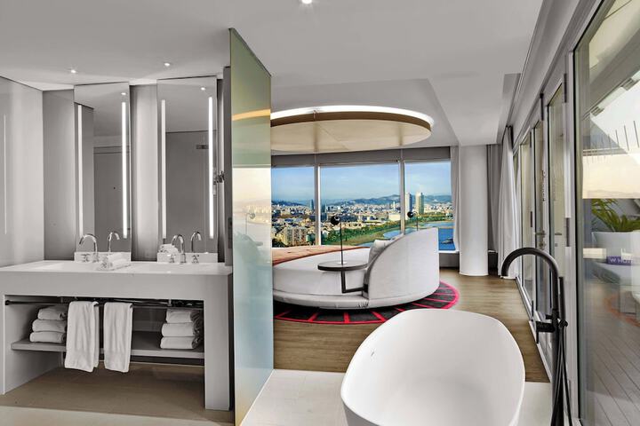 Room 58 of 246