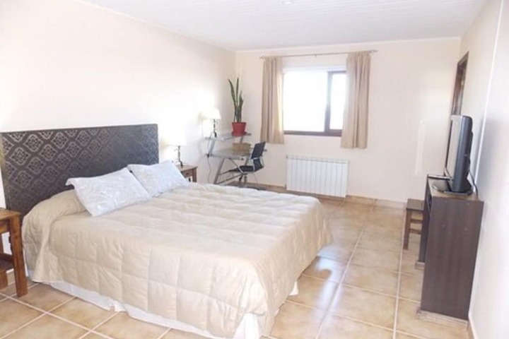 Room 10 of 29