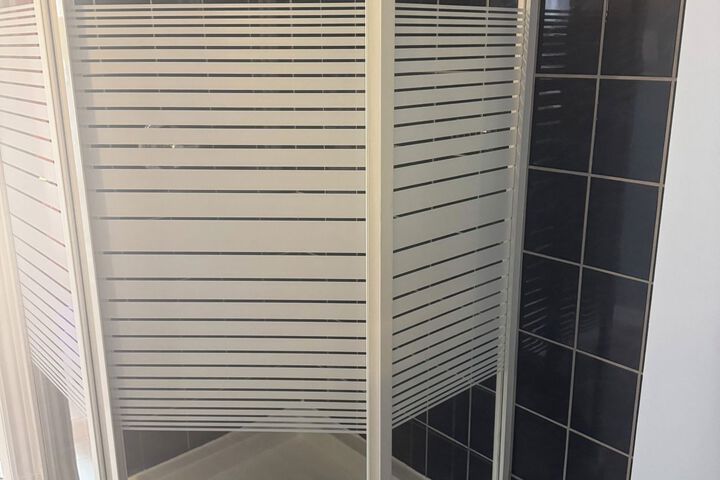 Room 2 of 11