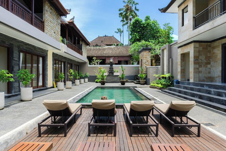 Pool 65 of 73